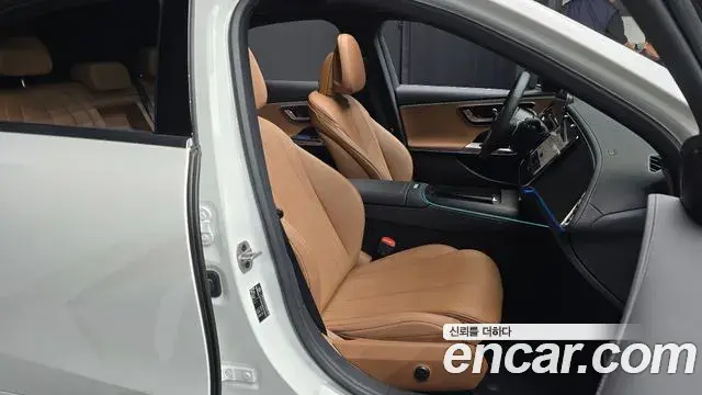 Mercedes-Benz E-Class 2025 — ფოტო 7/32