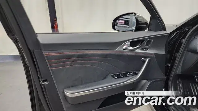 Kia Stinger Meister 2023 — Photo 12/35