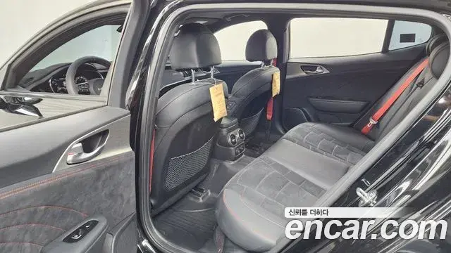 Kia Stinger Meister 2023 — Photo 10/35