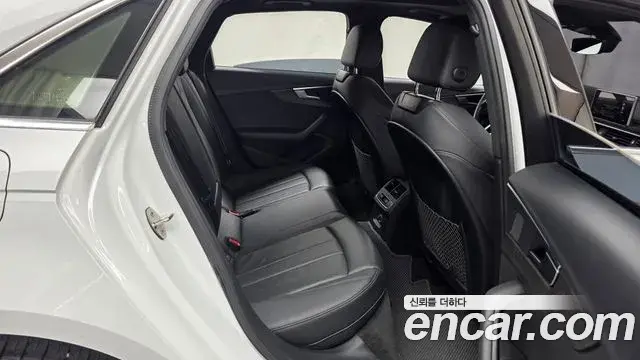 Audi A4 2019 — Photo 3/31