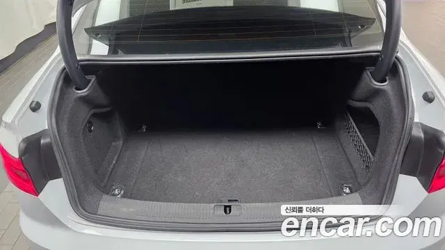 Audi A4 2019 — Photo 21/31