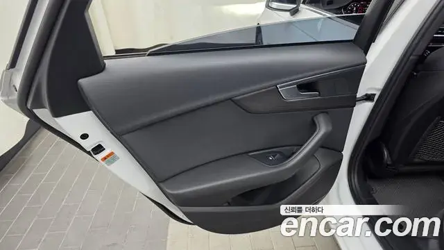 Audi A4 2019 — Photo 13/31