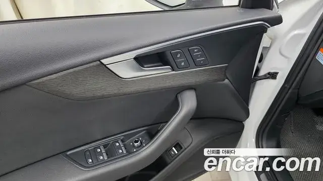 Audi A4 2019 — Photo 22/31