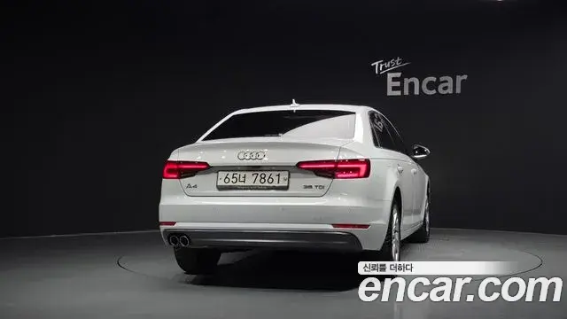 Audi A4 2018 — ფოტო 11/20
