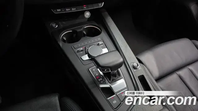 Audi A4 2018 — ფოტო 14/20