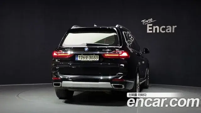 BMW X7 2021 — Photo 17/20