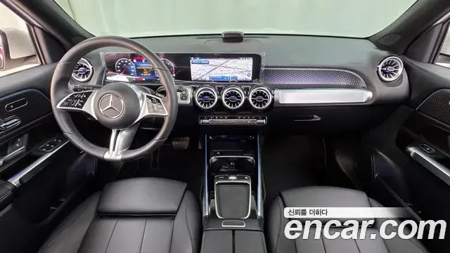 Mercedes-Benz GLB-Class 2024 — Фото 7/20