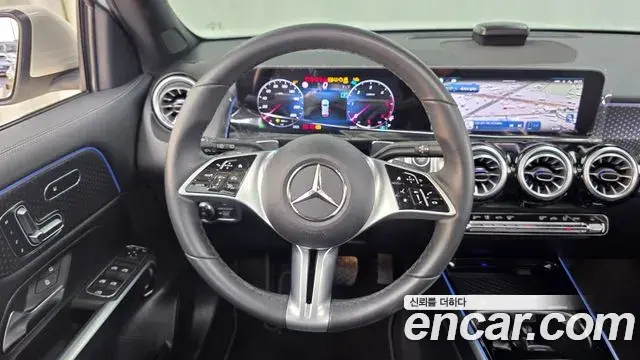 Mercedes-Benz GLB-Class 2024 — Фото 13/20