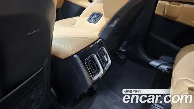 Kia Sorento 2020 — ფოტო 20/34