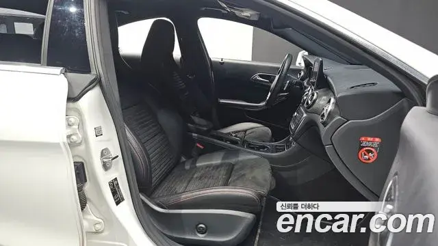 Mercedes-Benz CLA-Class 2018 — ფოტო 13/33