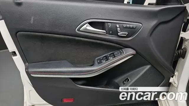 Mercedes-Benz CLA-Class 2018 — ფოტო 21/33