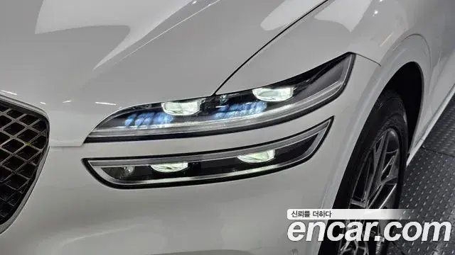 Genesis GV70 2021 — Şəkil 9/34
