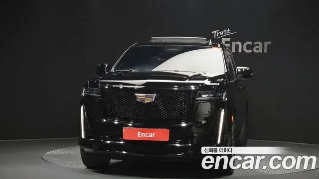 Cadillac Escalade 2023 — Photo 24/35