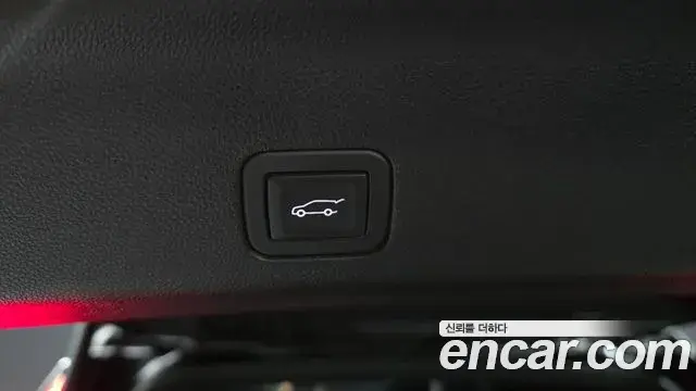 Cadillac Escalade 2023 — Photo 1/35