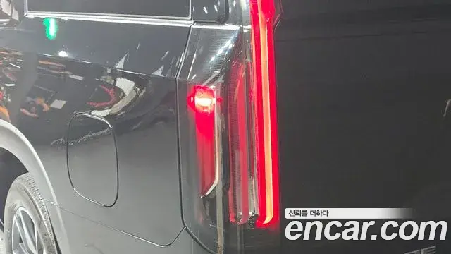 Cadillac Escalade 2023 — Photo 23/35