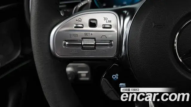 Mercedes-Benz GLE-Class 2023 — Photo 13/36