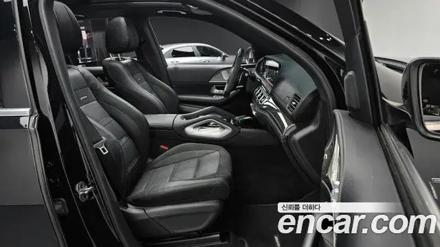 Mercedes-Benz GLE-Class 2023 — Photo 7/36