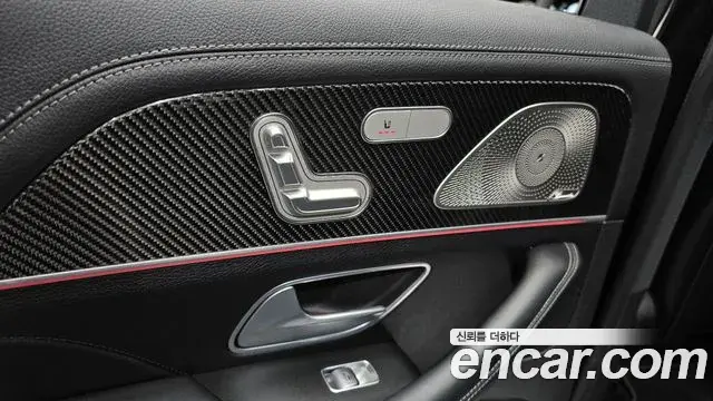 Mercedes-Benz GLE-Class 2023 — Photo 30/36
