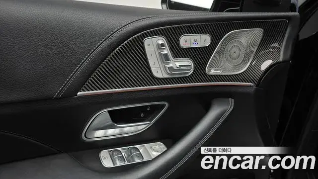 Mercedes-Benz GLE-Class 2023 — Photo 26/36