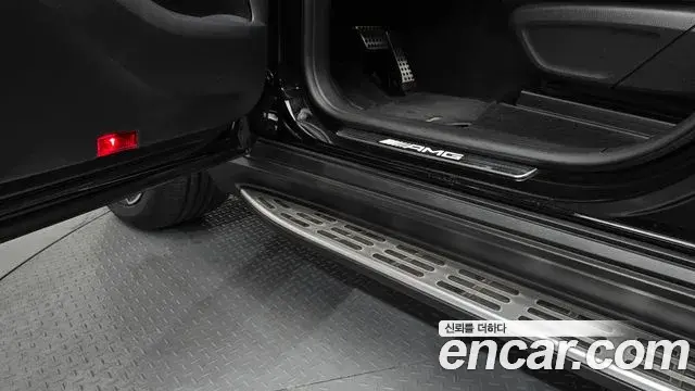 Mercedes-Benz GLE-Class 2023 — Photo 21/36