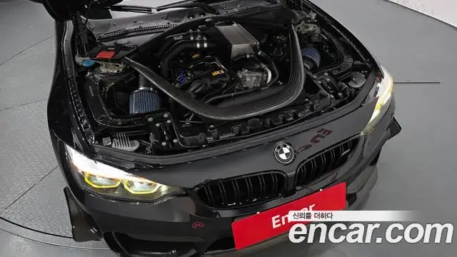 BMW M4 2018 — Фото 6/20