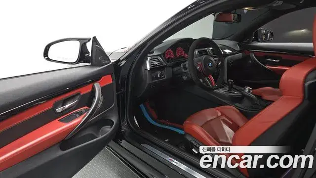 BMW M4 2018 — Фото 10/20