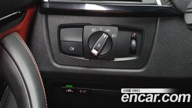 BMW M4 2018 — Şəkil 14/32