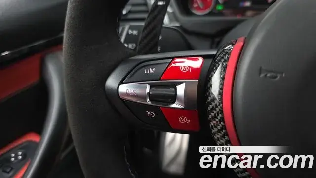 BMW M4 2018 — Şəkil 10/32