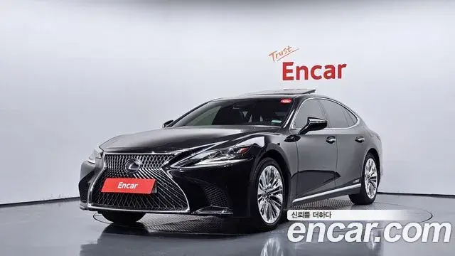 Lexus LS500h 2018 — Photo 2/20