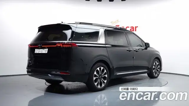Kia Carnival 2022 — Photo 2/20