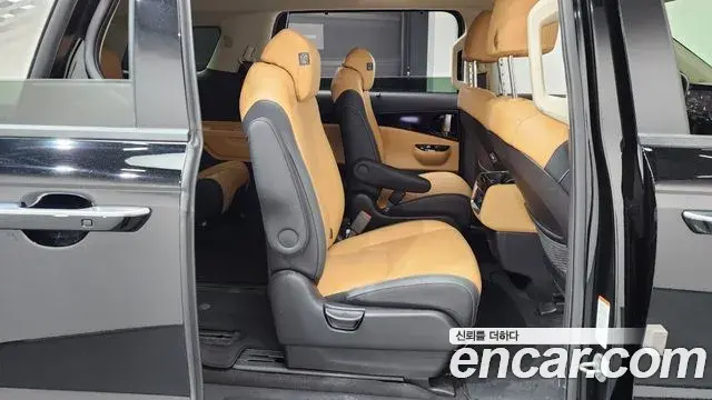 Kia Carnival 2022 — Photo 11/20