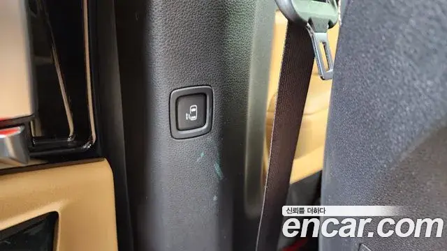 Kia Carnival 2022 — Photo 18/20