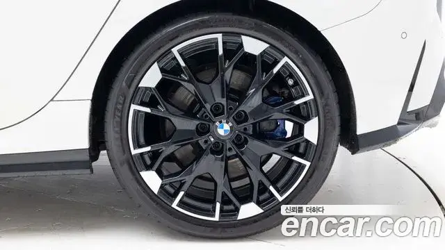 BMW 1 Series 2025 — Photo 17/20