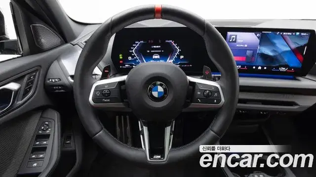 BMW 1 Series 2025 — Photo 19/20