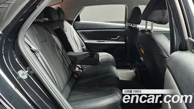 Hyundai The New Avante Hybrid 2021 — Şəkil 23/33