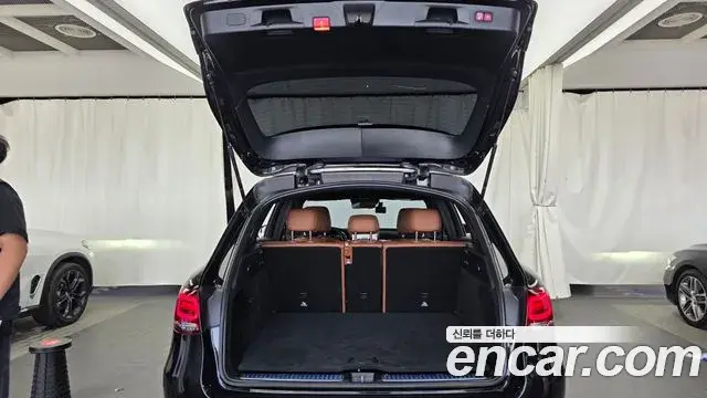 Mercedes-Benz GLC-Class 2022 — Photo 18/34