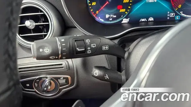 Mercedes-Benz GLC-Class 2022 — Photo 11/34