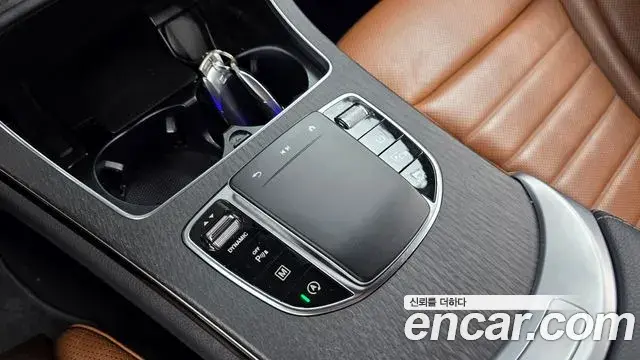 Mercedes-Benz GLC-Class 2022 — Photo 10/34