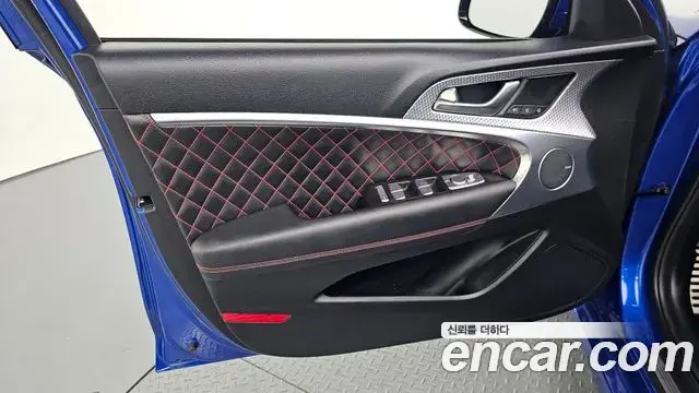 Genesis G70 2021 — ფოტო 21/33