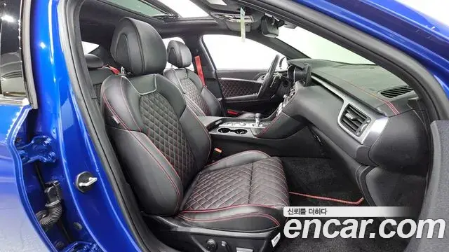 Genesis G70 2021 — ფოტო 30/33