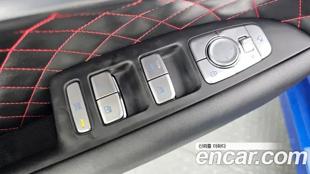Genesis G70 2021 — ფოტო 2/33