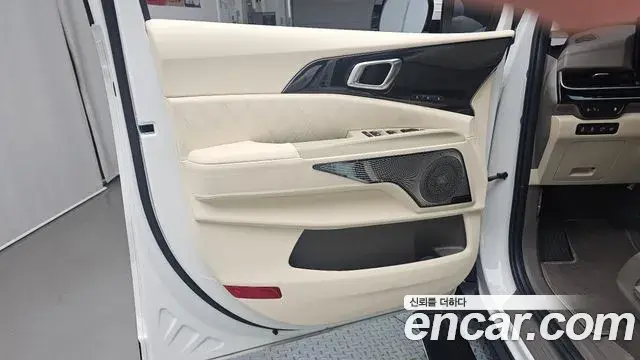 Kia Carnival 2026 — ფოტო 1/33