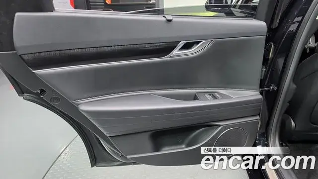 Genesis G80 2025 — Photo 21/33