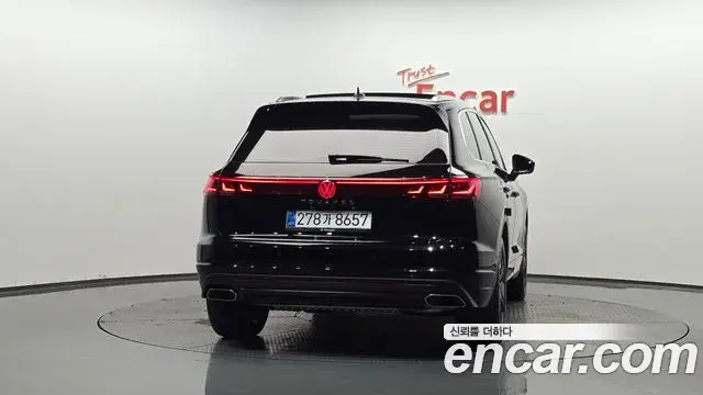 Volkswagen Touareg 2025 — Şəkil 22/38