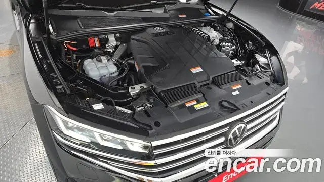 Volkswagen Touareg 2025 — Şəkil 25/38