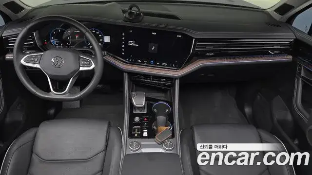 Volkswagen Touareg 2025 — Şəkil 29/38