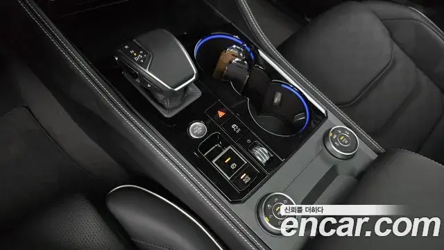Volkswagen Touareg 2025 — Şəkil 4/38