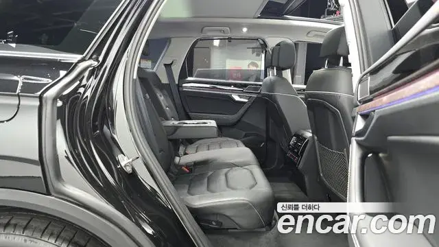 Volkswagen Touareg 2025 — Şəkil 26/38