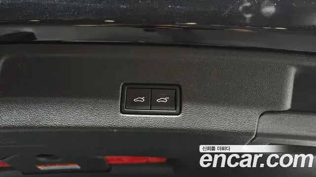 Volkswagen Touareg 2025 — Şəkil 23/38