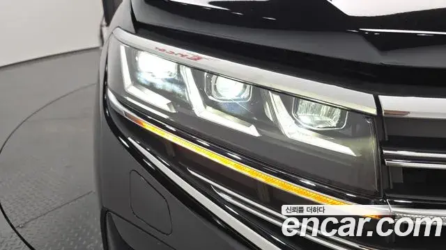 Volkswagen Touareg 2025 — Şəkil 18/38
